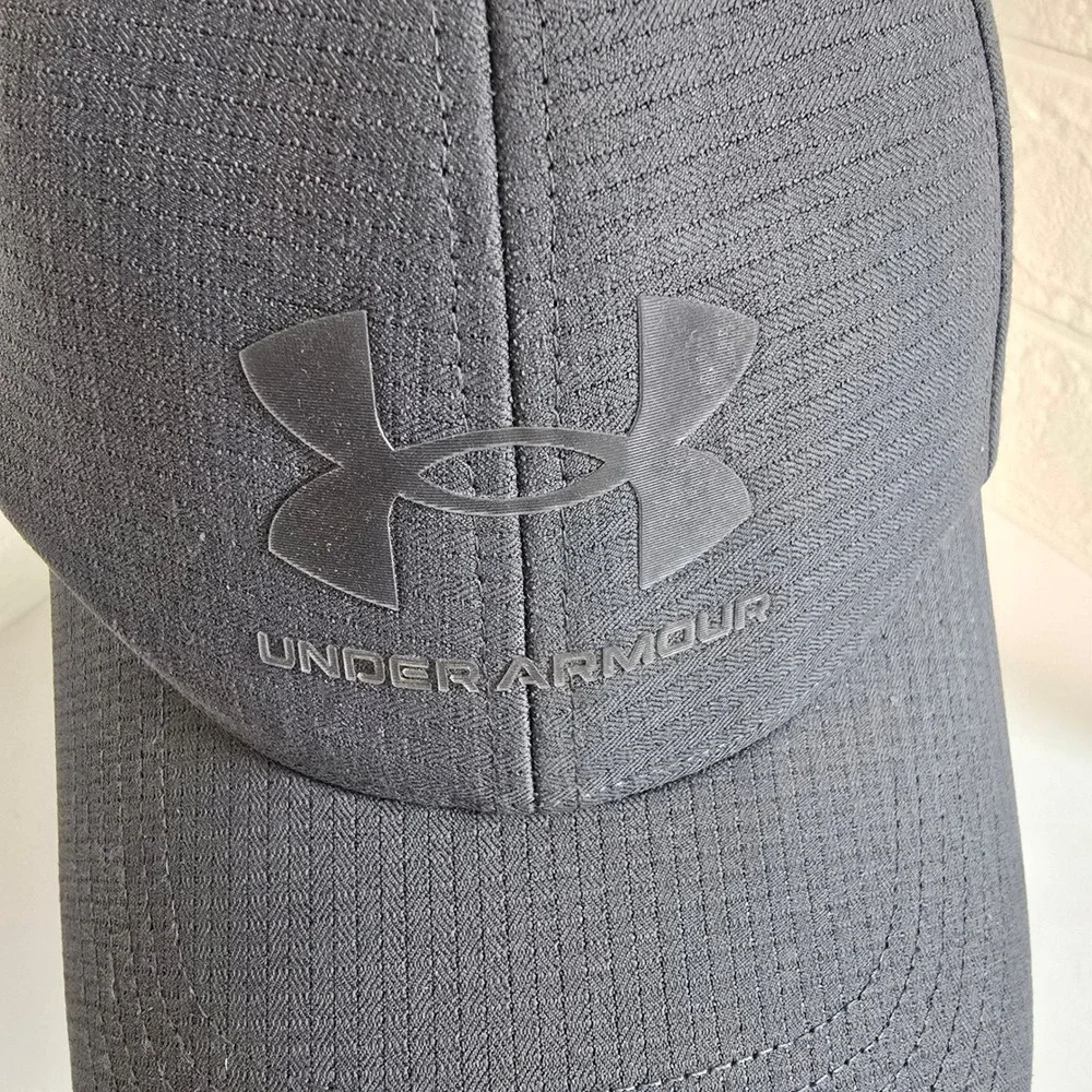 Under Armour Armourvent Baseball Cap Youth YSM/YMD Gray‎ Logo Performance Hat